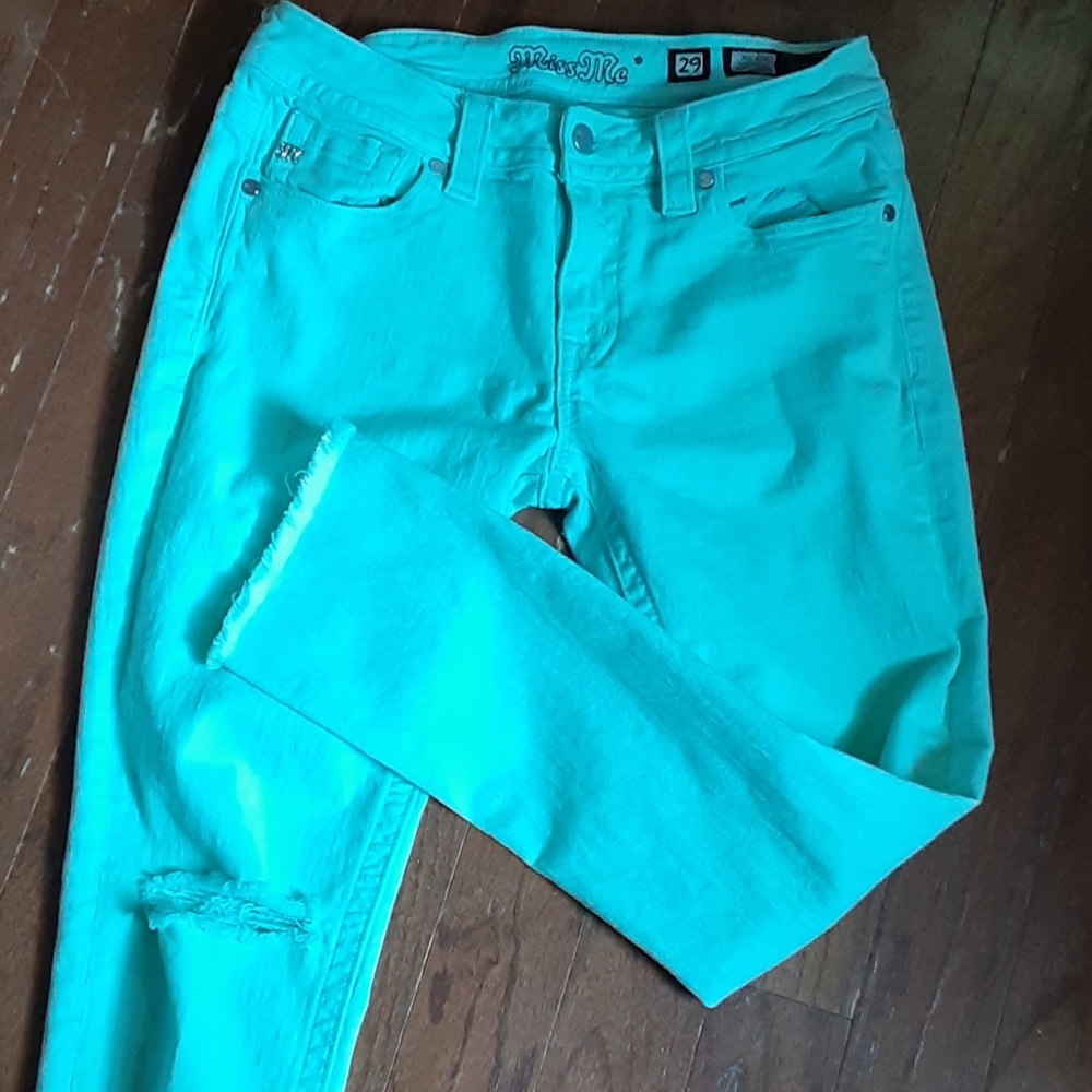 Miss Me Cropped Pants
